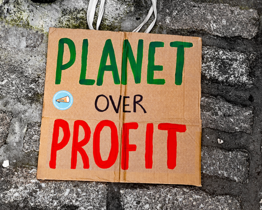 The Violation of Human Rights in Fast Fashion