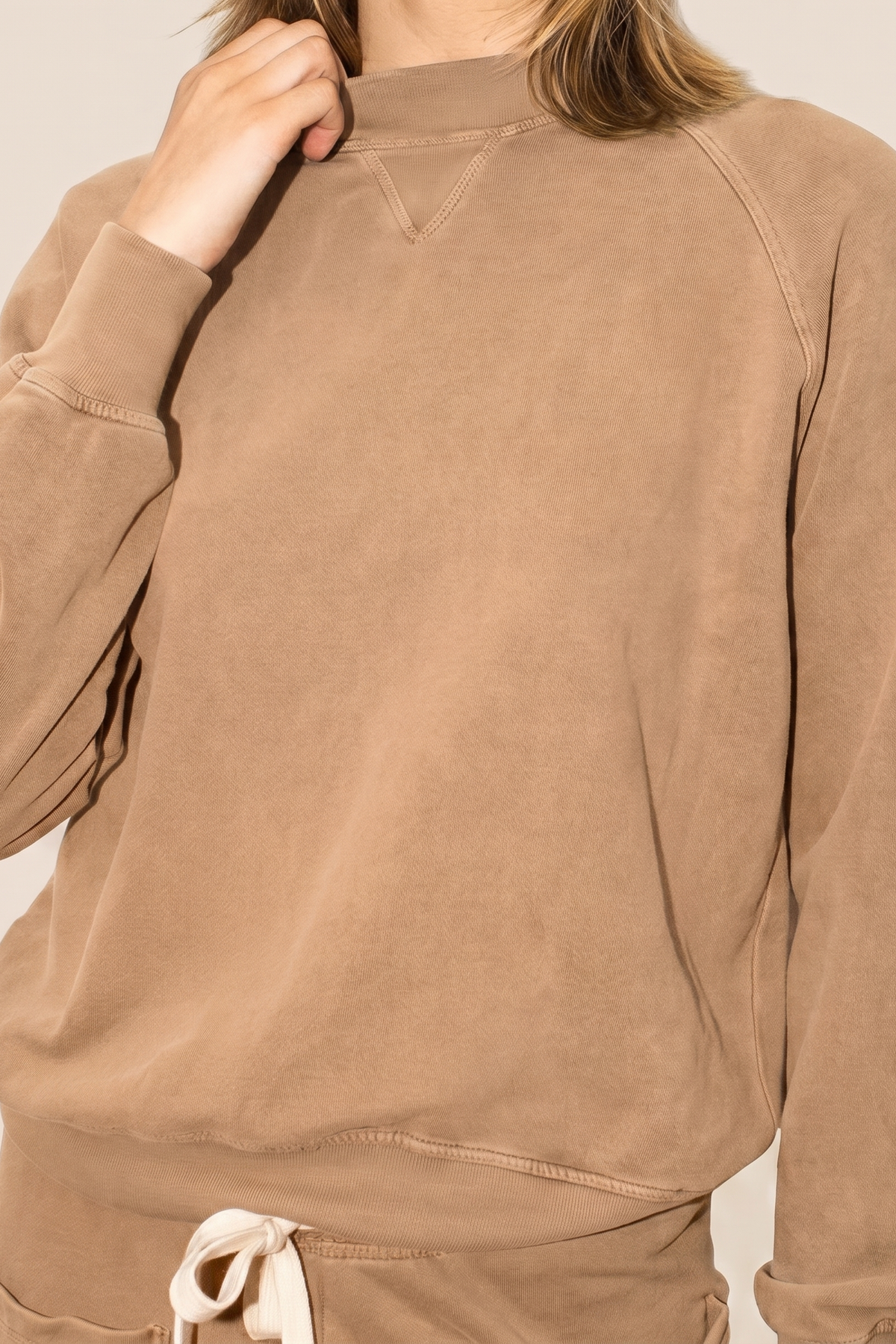 The Birdie Pullover - Camel