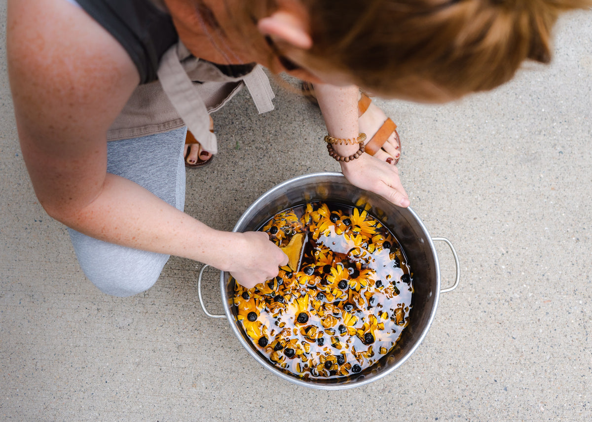 THE ART OF NATURAL DYE WITH SAVANNAH WOLFENSTEIN OF MADDER GOODS