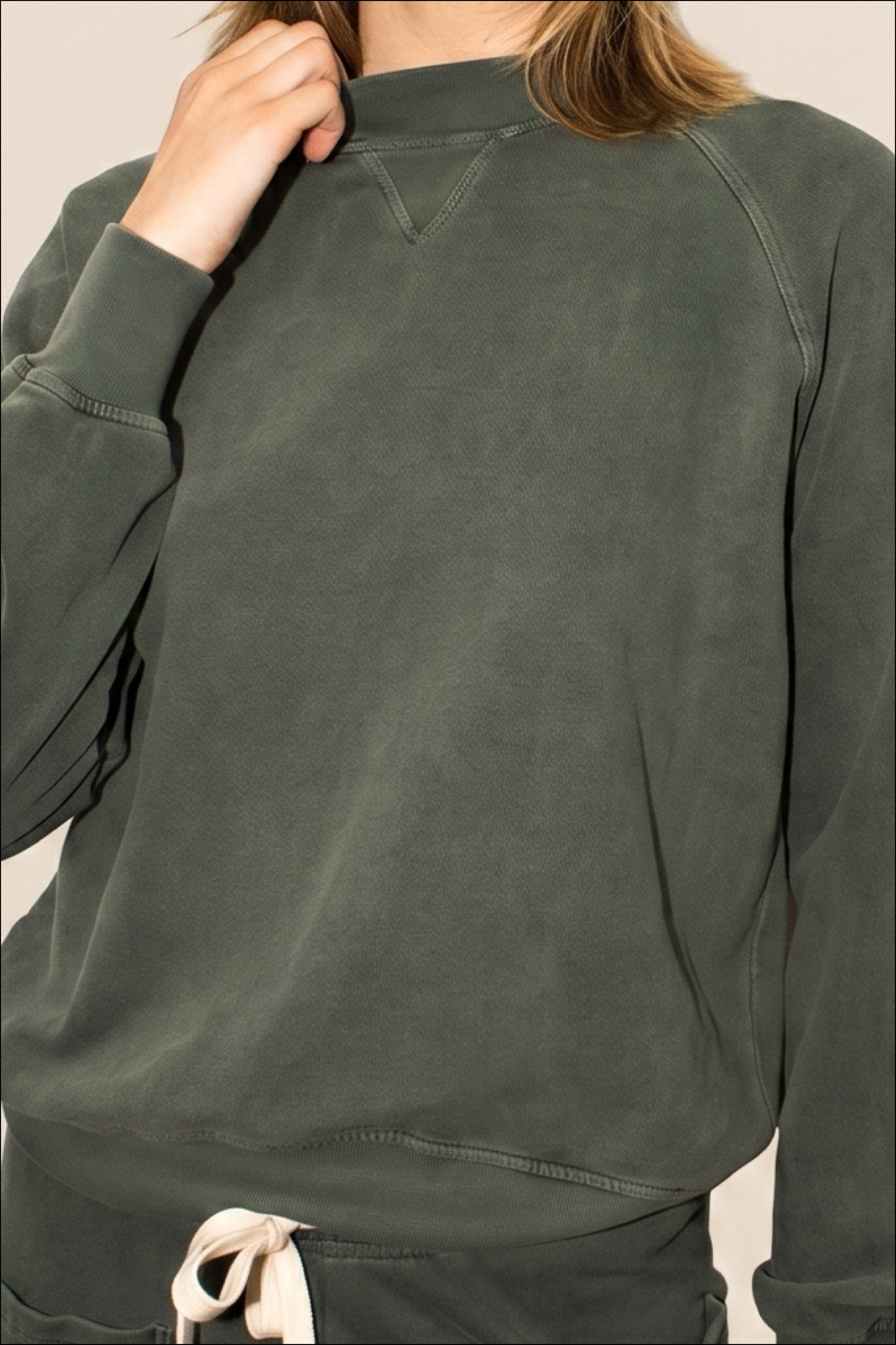 The Birdie Pullover  - Olive