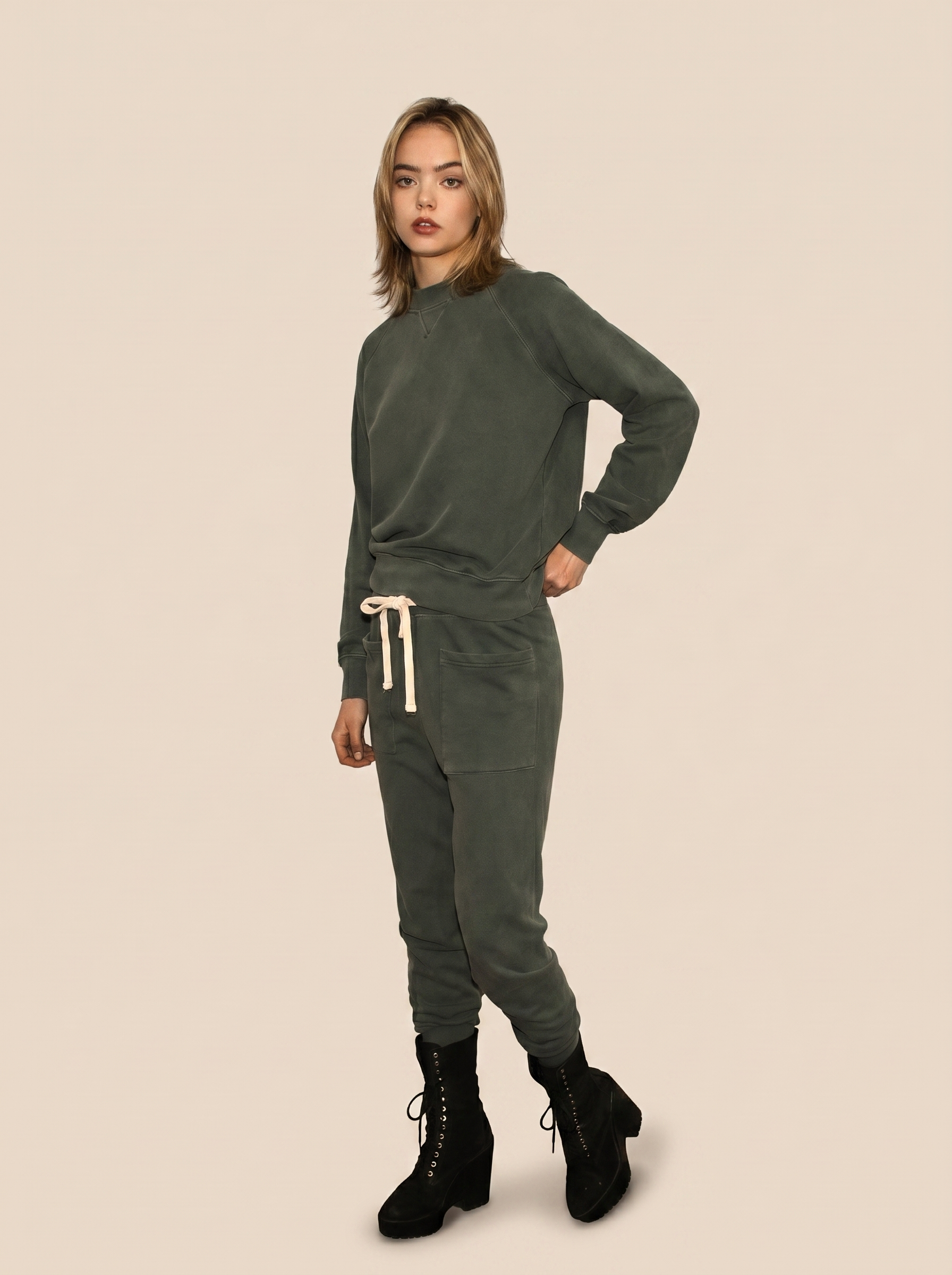 The Birdie Pullover  - Olive