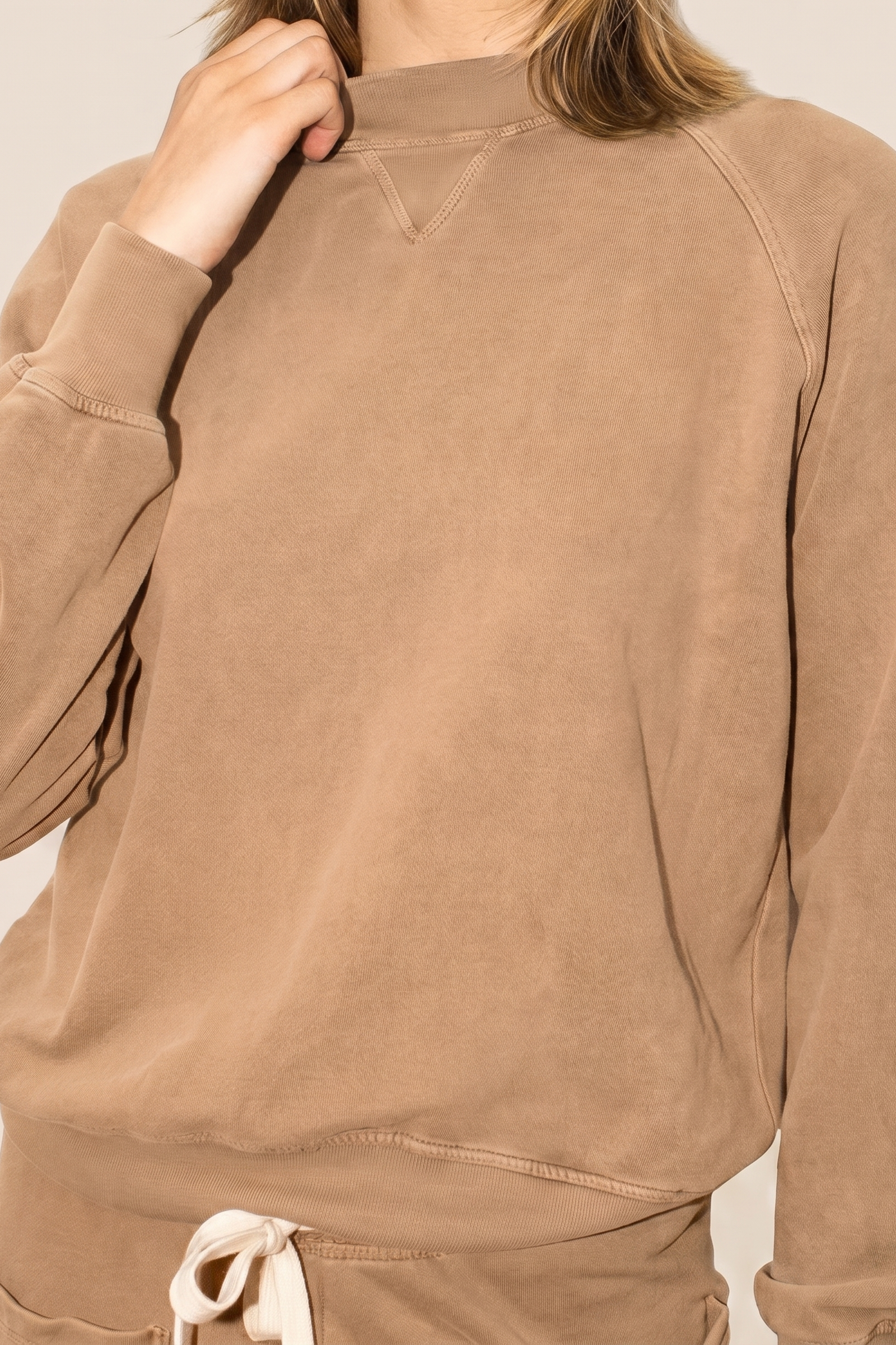 The Birdie Pullover - Camel